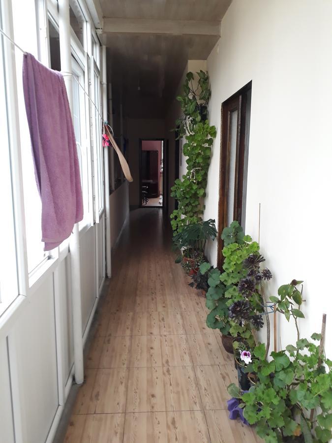 Guest House Nino Батумі Екстер'єр фото
